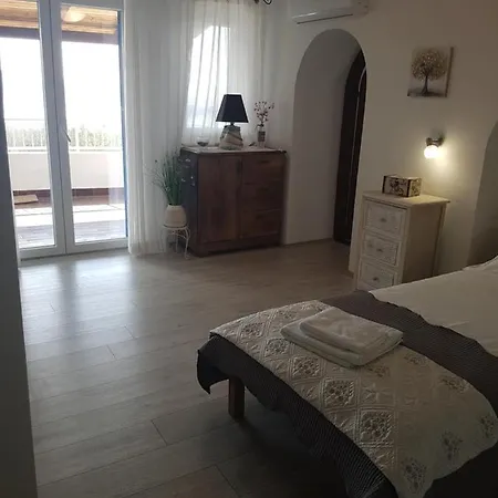 Kuca Za Odmor Suzi * Kornić